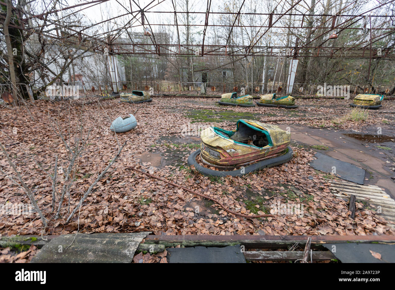 (191113) - Kiew, November 13, 2019 (Xinhua) - Foto an November 12, 2019 zeigt die Rückstände in Pripyat Stadt in der Nähe des Kernkraftwerks Tschernobyl in der Ukraine. Das Kernkraftwerk Tschernobyl, rund 110 km nördlich von Kiew, einer der schwersten Unfälle in der Geschichte der am 26. April 1986 erlebt. Wie Strahlung verringert, die 30 m² km Bereich um die Anlage wurde offiziell für Touristen im Jahr 2010 eröffnet. Führungen an der Anlage wurden im Jahr 2018 gestartet. (Xinhua / Bai Xueqi) Stockfoto