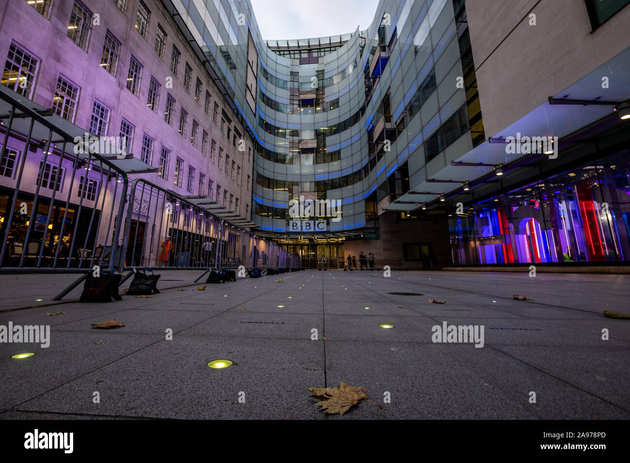 Oder die BBC British Broadcasting Corporation Hauptsitz in Portland Place - eine Welt berühmten britischen öffentlich-rechtlichen Senders Stockfoto