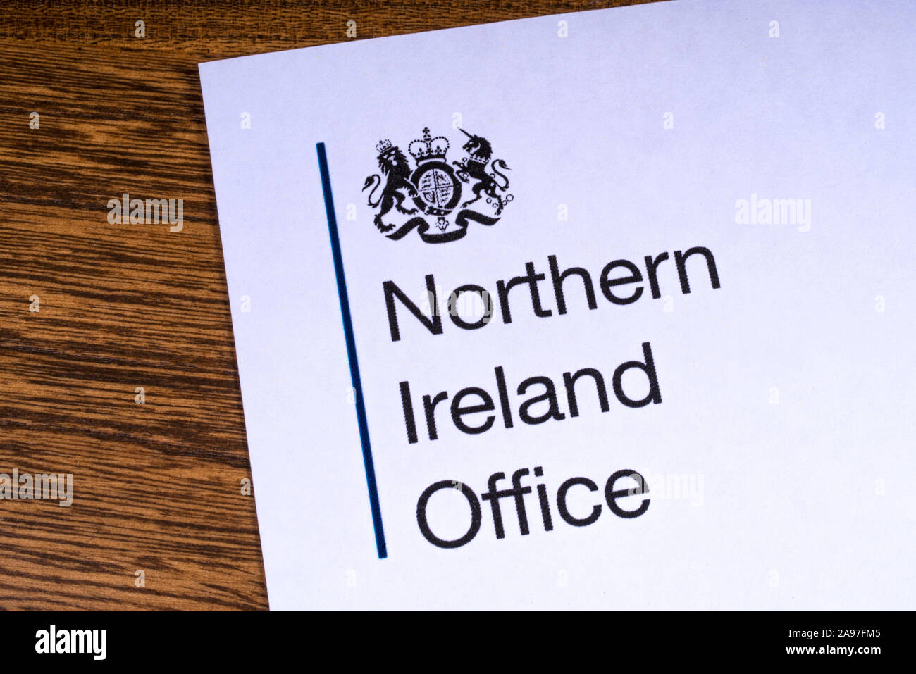 London, UK, 12. März 2019: Close-up des Logos für das Northern Ireland Office, dargestellt auf einem Stück Papier oder Gebrauchsinformation. Die Nordirland Offi Stockfoto