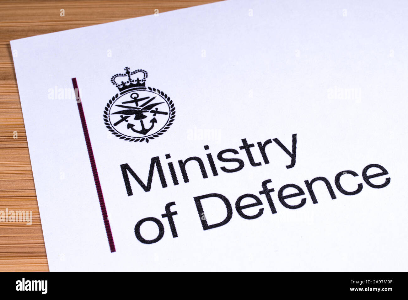 London, UK, 12. März 2019: Logo der britischen Verteidigungsministerium, dargestellt auf einem Stück Papier oder Gebrauchsinformation. Stockfoto London, UK, 12. März 2019: Logo der britischen Verteidigungsministerium, dargestellt auf einem Stück Papier oder Gebrauchsinformation. Stockfoto