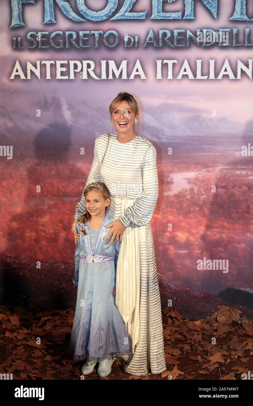 Rom, Italien, 12. November 2019: Serena Autieri nimmt Teil an den roten Teppich Vorschau der film Frozen 2 - Das Geheimnis der Arendelle', am Platz Kino Moderno. Stockfoto