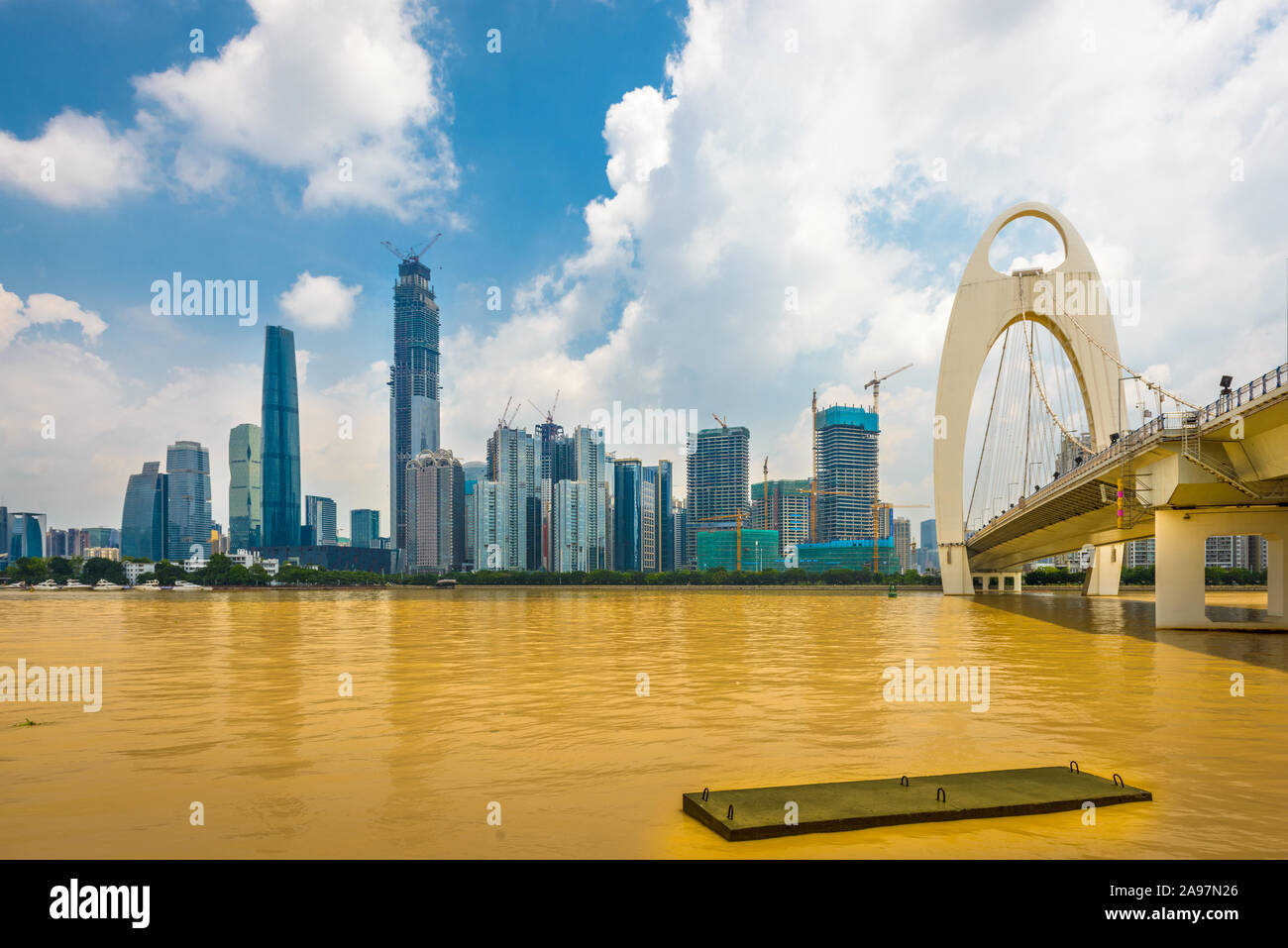 Guangzhou, China Stadt Skyline auf den Perlfluss. Stockfoto