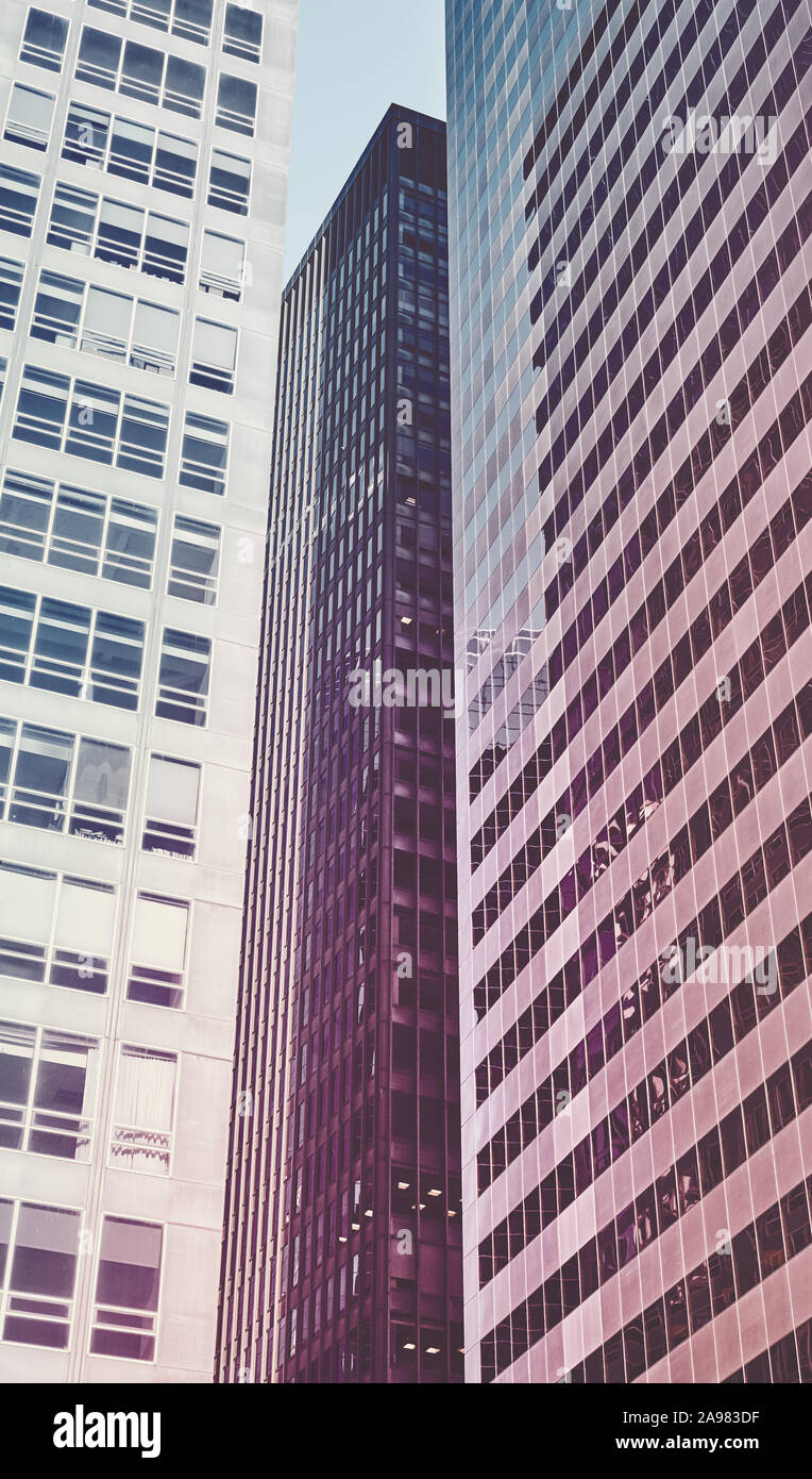Blick auf New York Wolkenkratzer, Farbe getonte architektonischen Hintergrund. Stockfoto