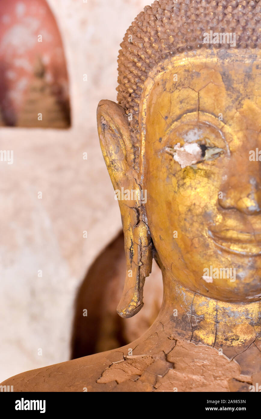 Buddhistische statue am Sisaket Museum, Vientiane, Laos Stockfoto