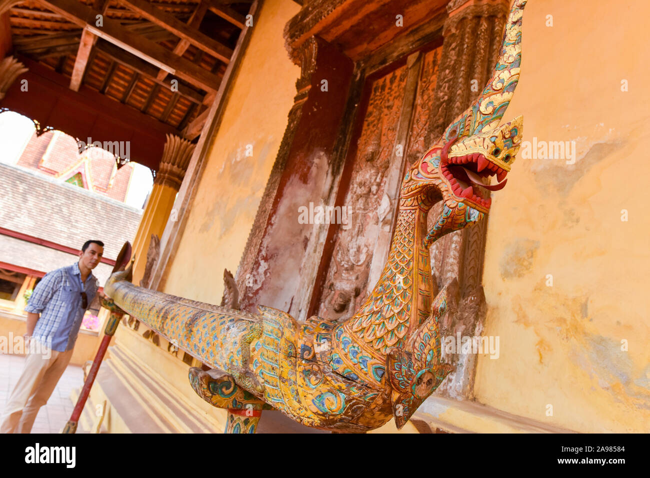 Touristische am Sisaket Museum, Vientiane, Laos Stockfoto