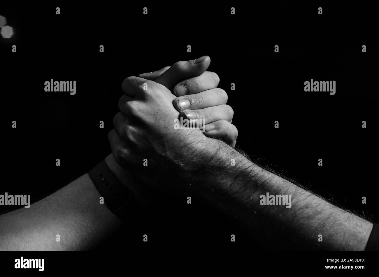 Handshake in Schwarz und Weiß Stockfoto