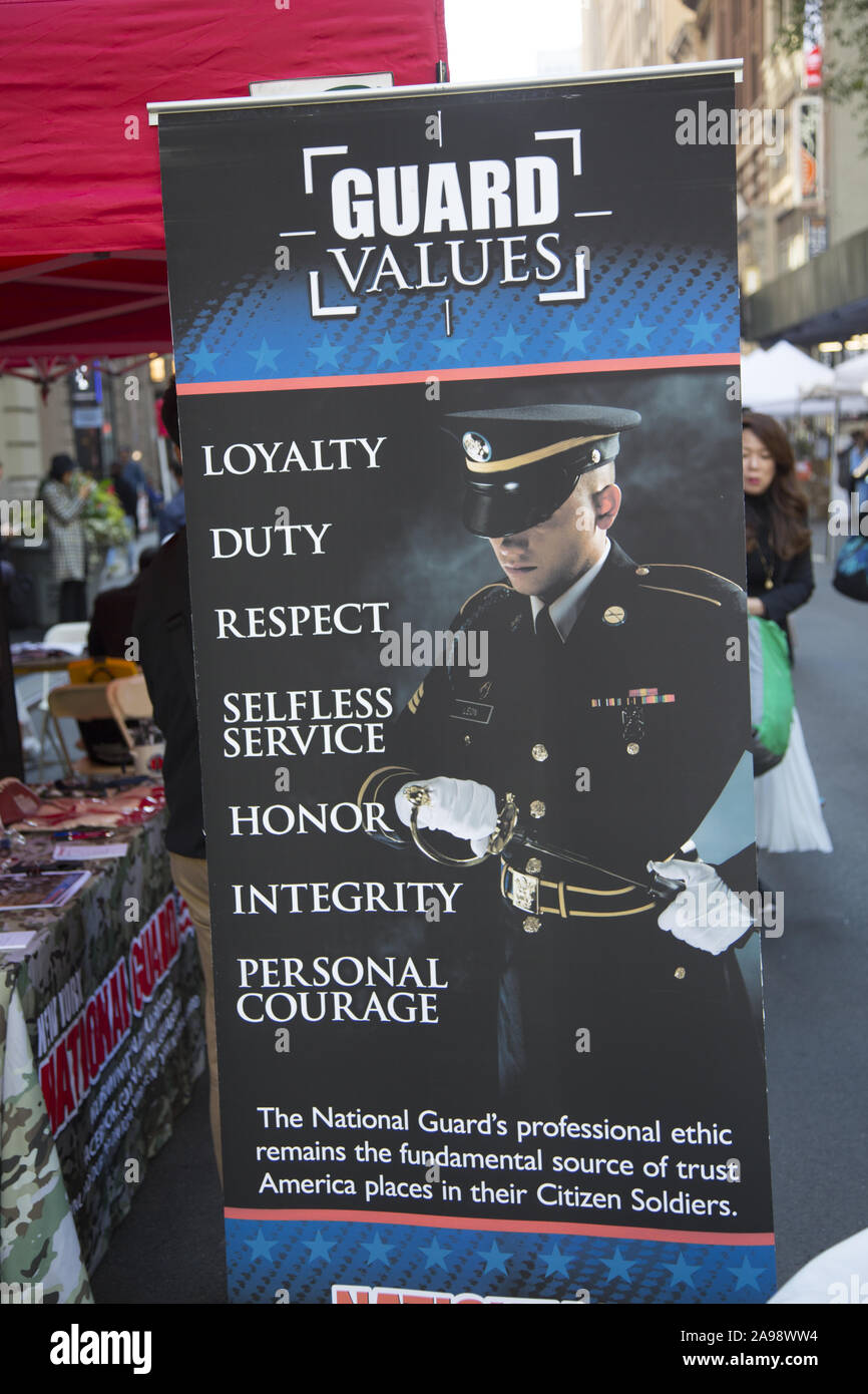 Patriotische Poster für die National Guard in Midtown Manhattan, New York City. Stockfoto