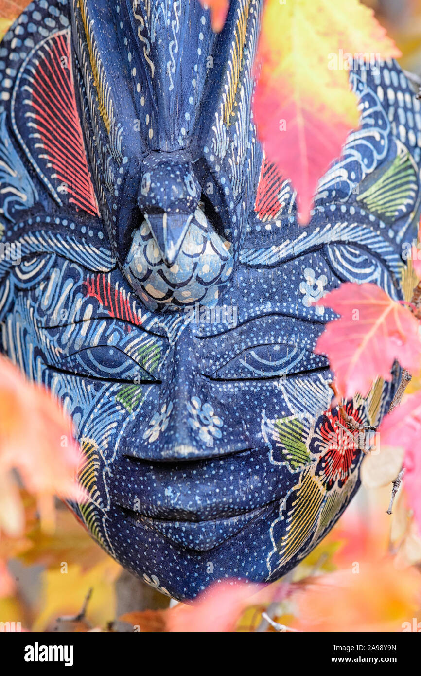 Geschnitzte batik Maske Stockfoto