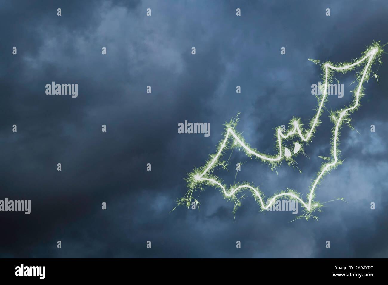 Computer Generated Images (CGI) einer Fledermaus in der Nacht Stockfoto