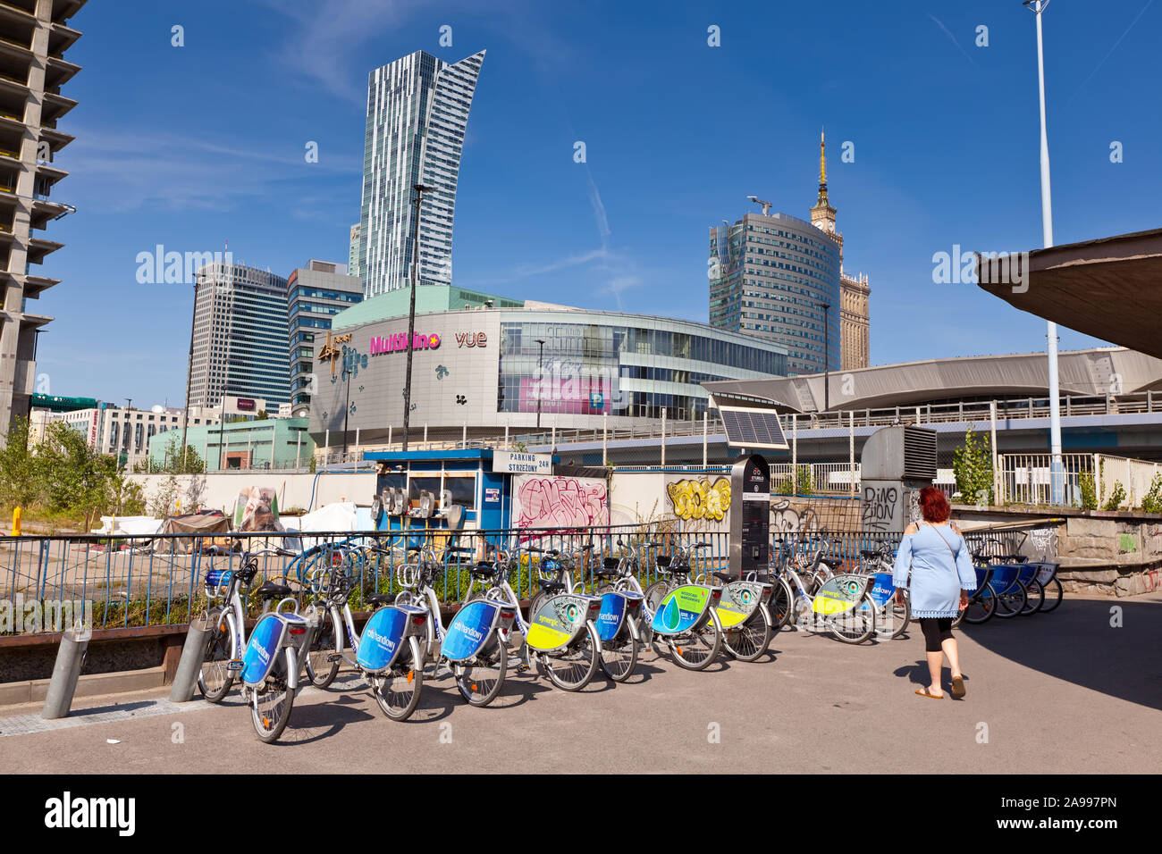 Fotos in der Hauptstadt von Polen Warschau auf einem hellen, sonnigen Tag im August getroffen Stockfoto
