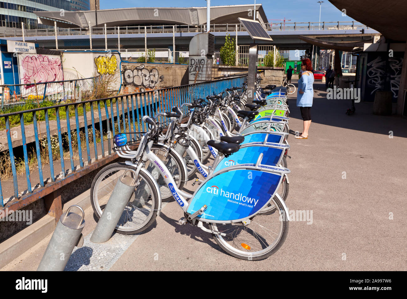 Fotos in der Hauptstadt von Polen Warschau auf einem hellen, sonnigen Tag im August getroffen Stockfoto