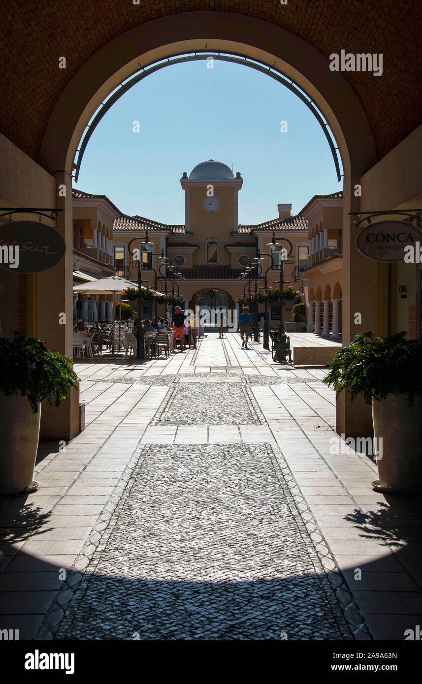 Quinta Shopping im Quinta do Lago an der Algarve in Portugal. Stockfoto