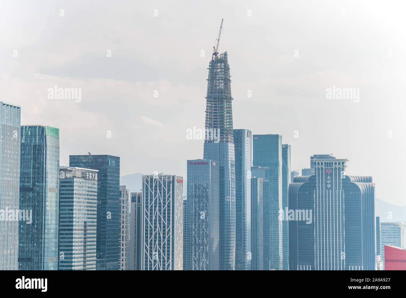 Schöne skylines in Shenzhen in China, Ansicht von lianhuashan Park. Stockfoto