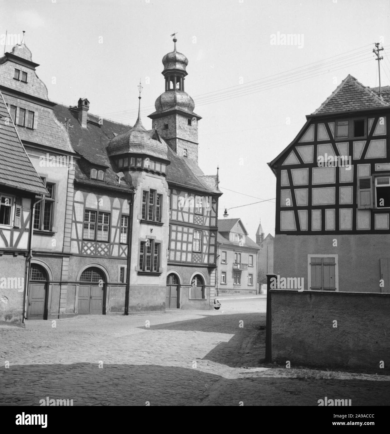 Das alte Rathaus von Lorsch bei Berstraße, Deutschland 1930. Stockfoto