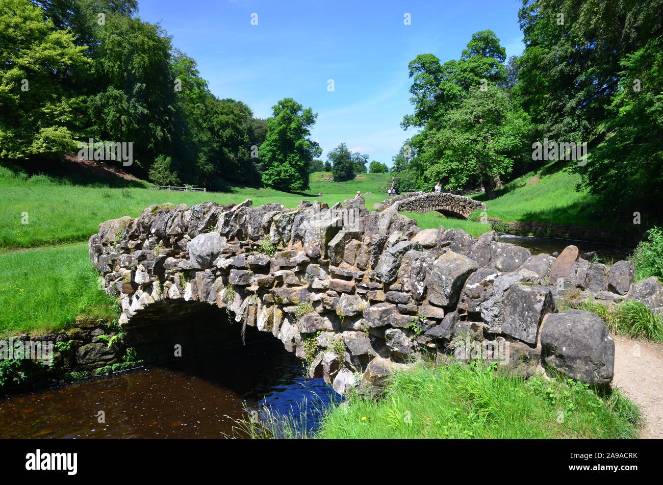 Steinbrücken auf die sieben Brücken gehen, Fountains Abbey Stockfoto