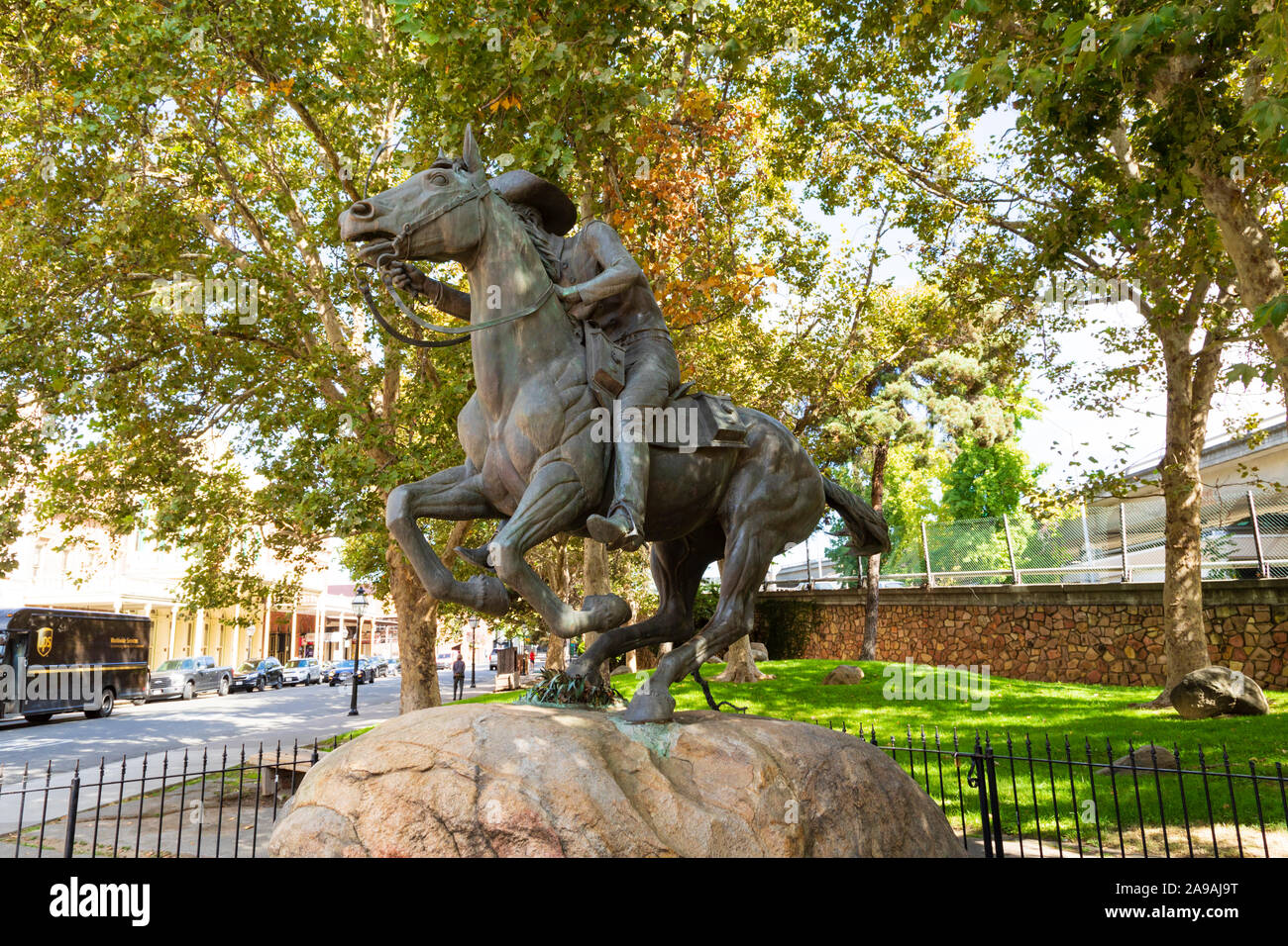 Pony Express monument Statue, zweite und J Street, Altstadt, Sacramento, Kalifornien, Vereinigte Staaten von Amerika. USA Stockfoto