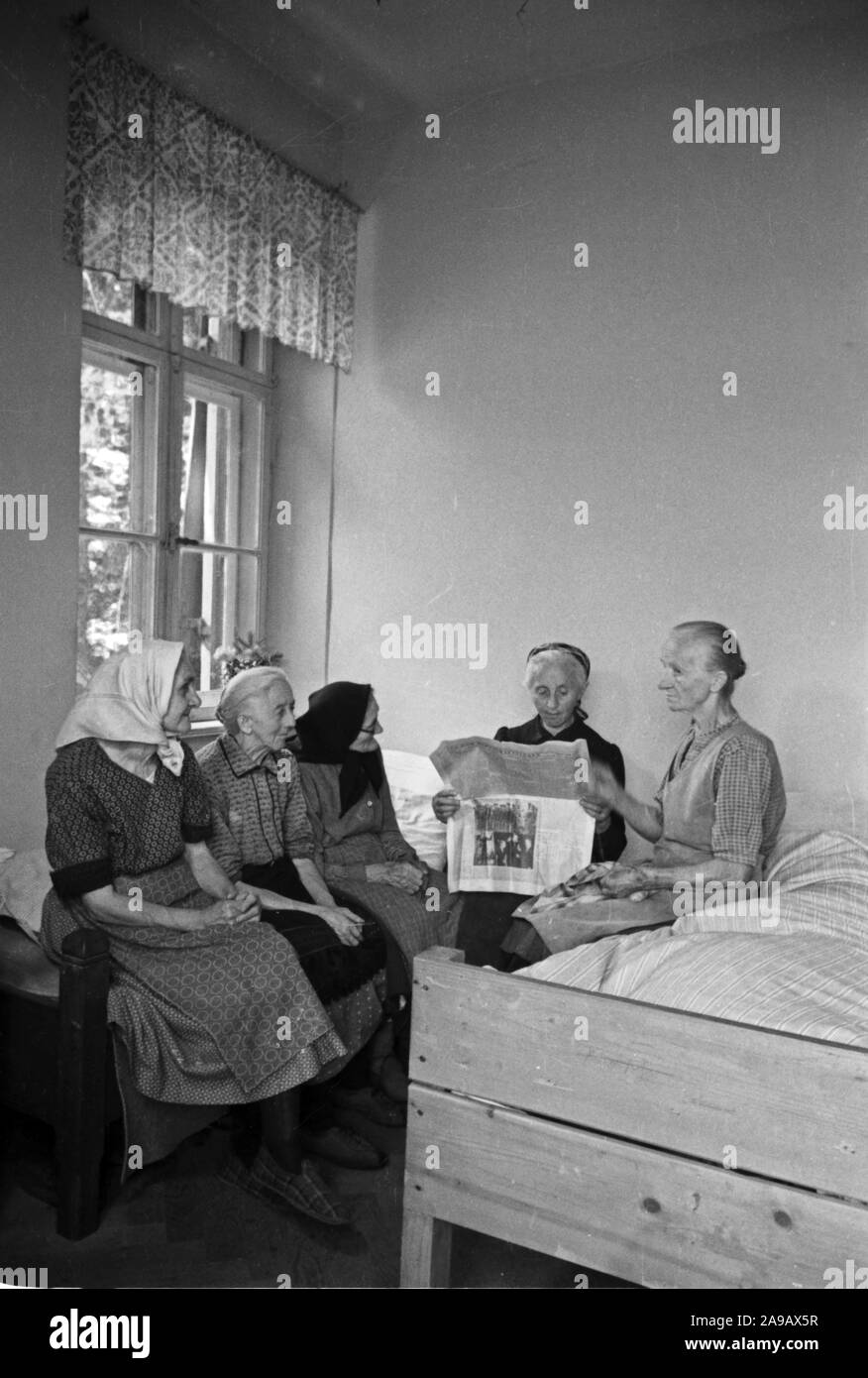 Flüchtlinge aus den ehemaligen deutschen Osten erreichen sicher Bayern, Deutschland 1940 s Stockfoto