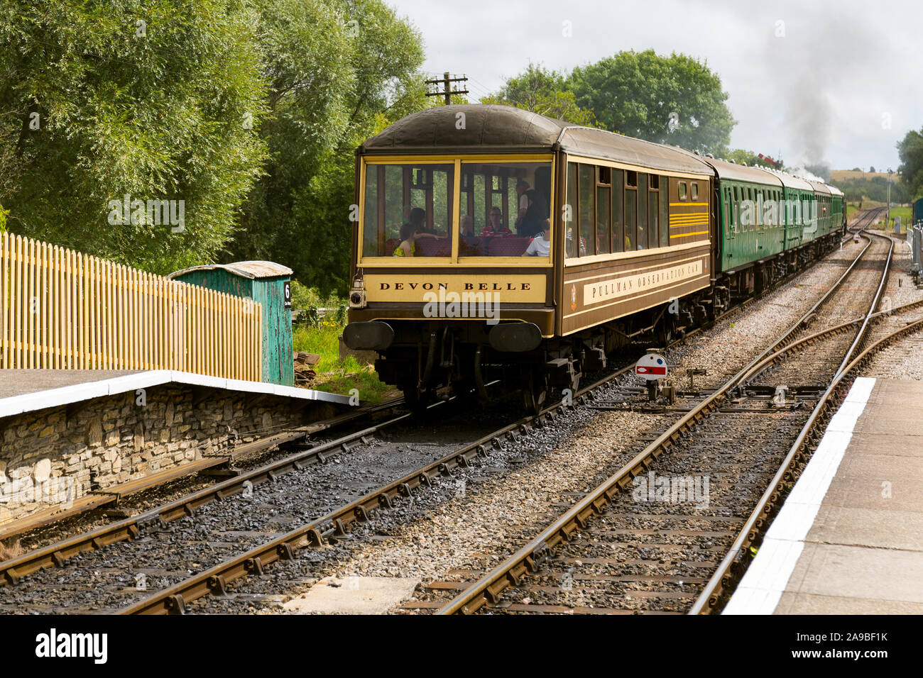 Eine seltene Devon Belle Pullman Beobachtung Auto. Corfe Bahnhof Dorset. Stockfoto Eine seltene Devon Belle Pullman Beobachtung Auto. Corfe Bahnhof Dorset. Stockfoto