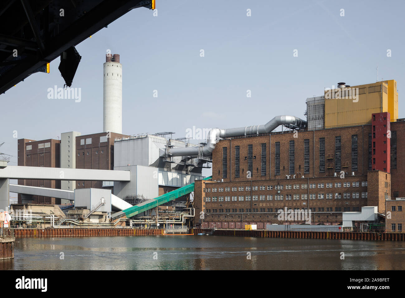 25.03.2018, Berlin, Berlin, Deutschland - Reuter KWK-Anlage auf Sophienwerderweg in Berlin-Spandau. 00 P 180325 D 203 CAROEX.JPG [MODEL RELEASE: NICHT APP Stockfoto