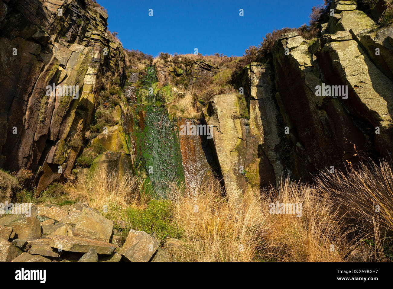 Alte Steinbruch bei Tintwistle in der longdendale Tal, Derbyshire, England. Stockfoto
