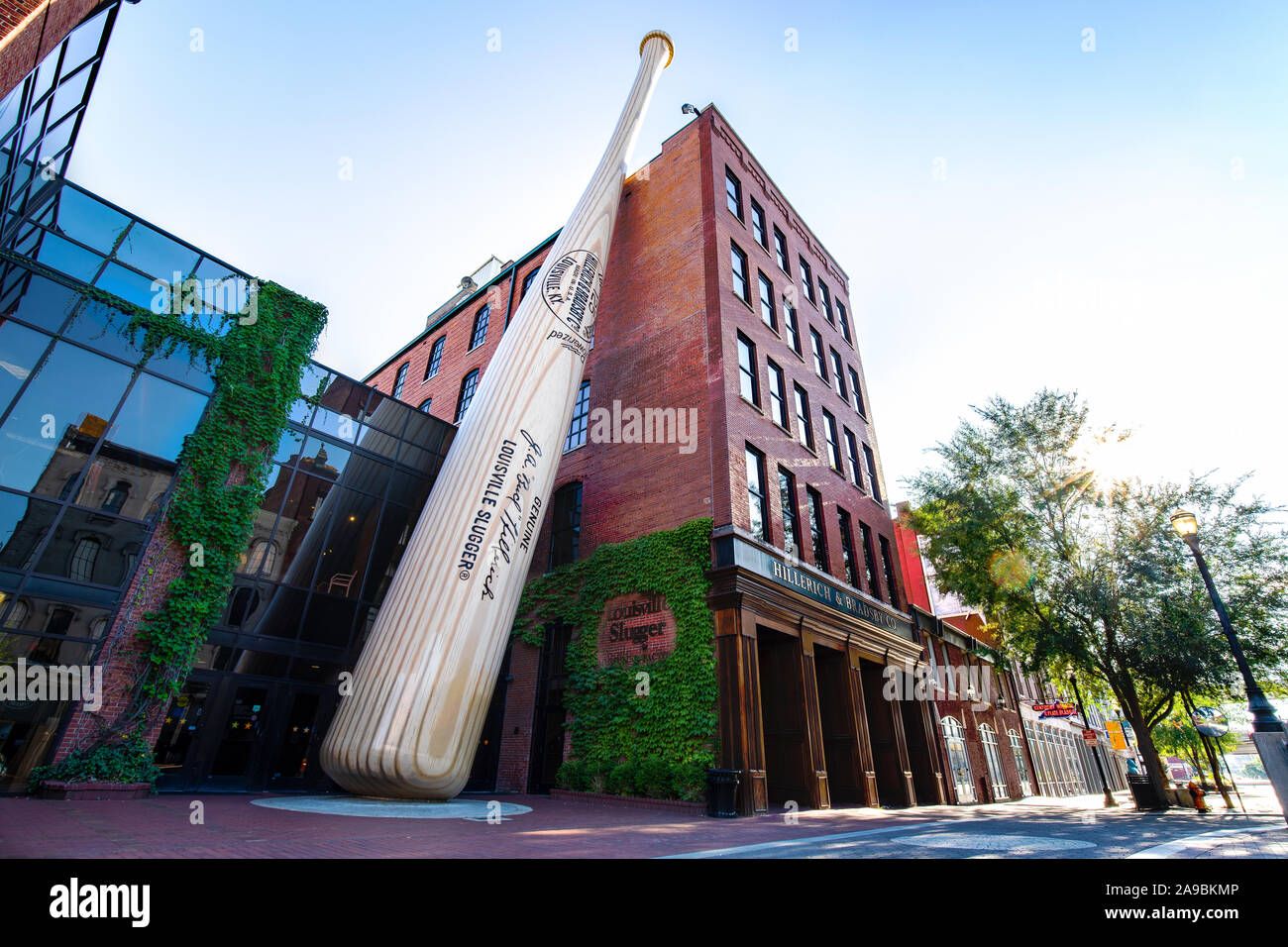 Die Louisville Slugger Museum & Factory ist im Downtown Louisville entfernt und zeigt die Vergangenheit, die Gegenwart und die Zukunft der Marken Erfolg. Stockfoto