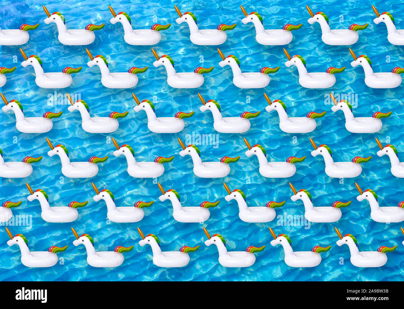 Muster mit Schwimmern im Wasser Hintergrund Stockfoto
