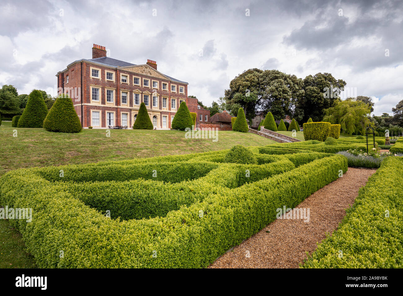 Goodnestone Park ist ein stattliches Haus und Gärten im südlichen Teil des Dorfes Goodnestone, Dover, Kent, Großbritannien Stockfoto