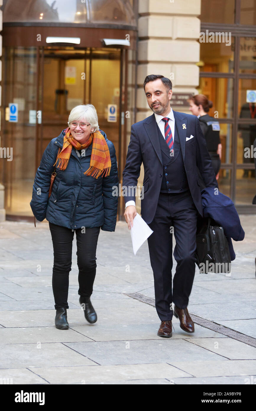 Edinburgh, Schottland. Am 14. November. 2019. Spanische Ökonom Clara Ponsati ausserhalb von Edinburgh Sheriff Court am 14. November 2019 in Edinburgh, Schottland. Pako Mera/Alamy leben Nachrichten Stockfoto