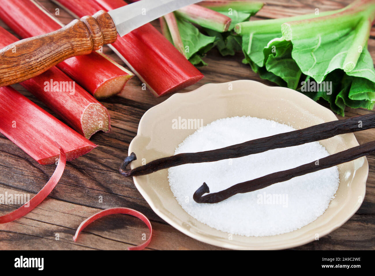 Kochen Rhabarber und Vanilla Bean Stockfoto