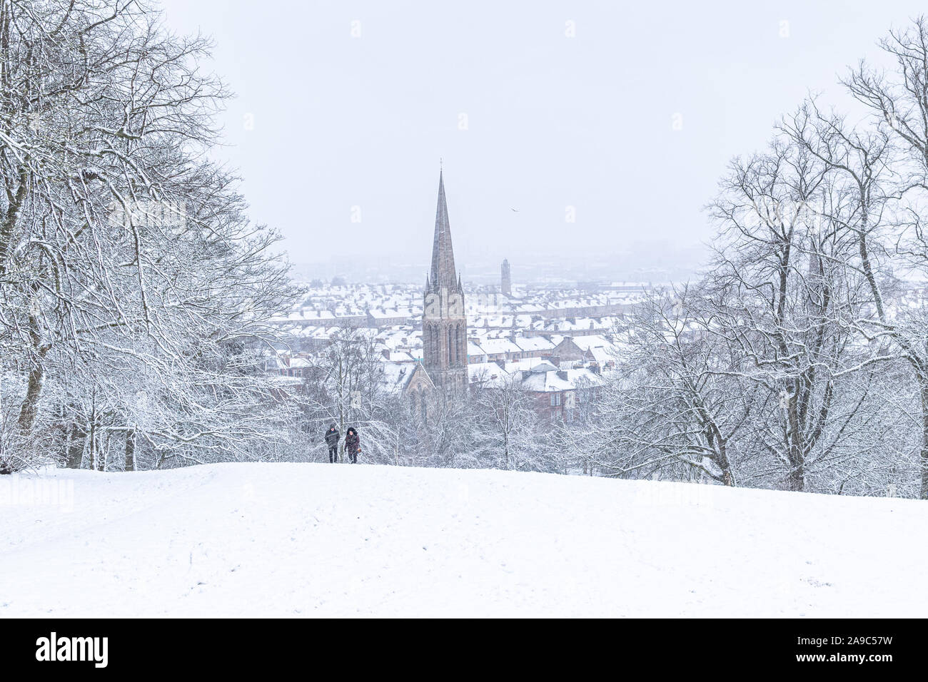 Starker Schneefall in Glasgow. Stockfoto