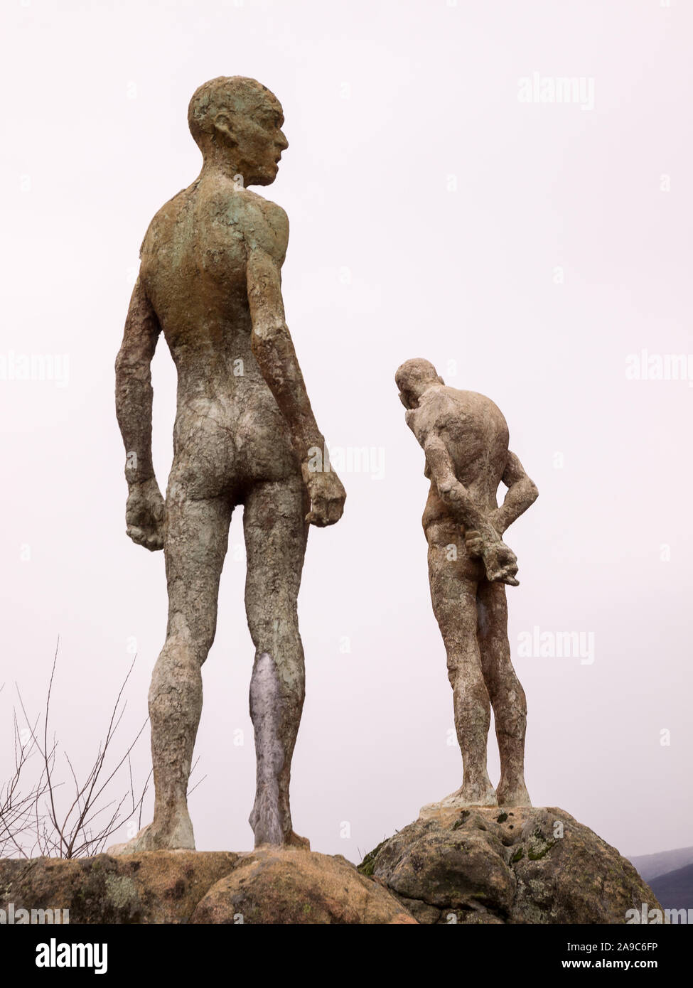 El Torno, Caceres, Spanien; Januar, 12, 2018: Portrait von Statuen der Denkmal für die Vergessenen des Spanischen Bürgerkriegs. Jerte Tal. Stockfoto