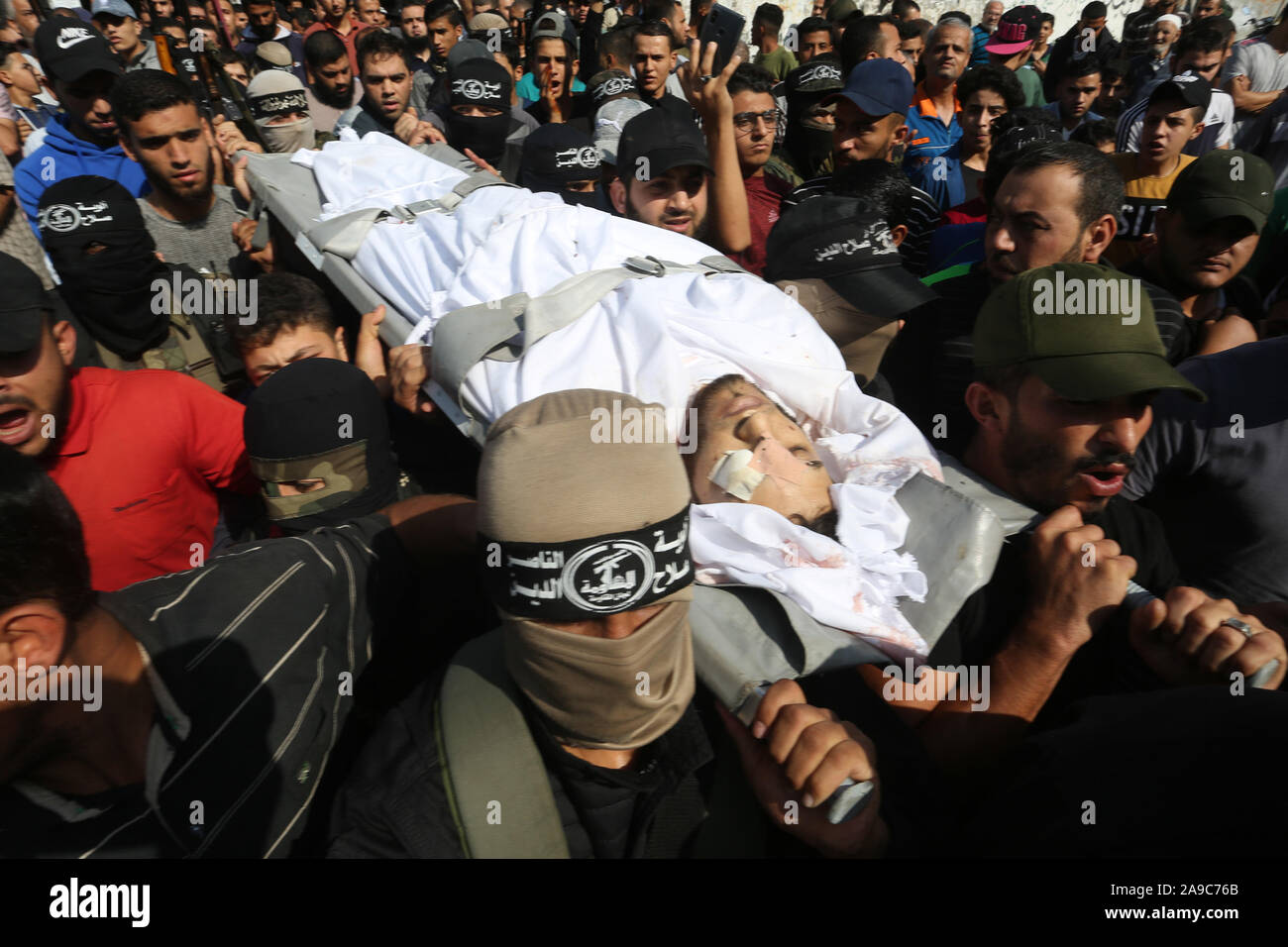 Palästinensischen Islamischen Jihad militanten nehmen an der Beerdigung eines Ahmed al-Kurdi, im Gazastreifen, am 14.November 2019. Foto von Abed Rahim Khatib/Alamy Stockfoto