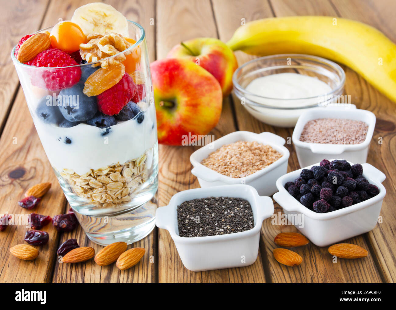 Gesunde Eiche flocken Frühstück und Zutaten Stockfoto