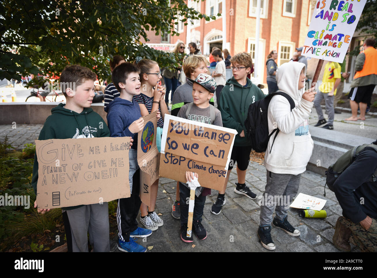 Studierende während der September 2019 Klima Streiks (auch als Globale Aktionswoche für zukünftige bekannt), Montpelier, VT demonstrieren. Viele gingen von der Schule. Stockfoto