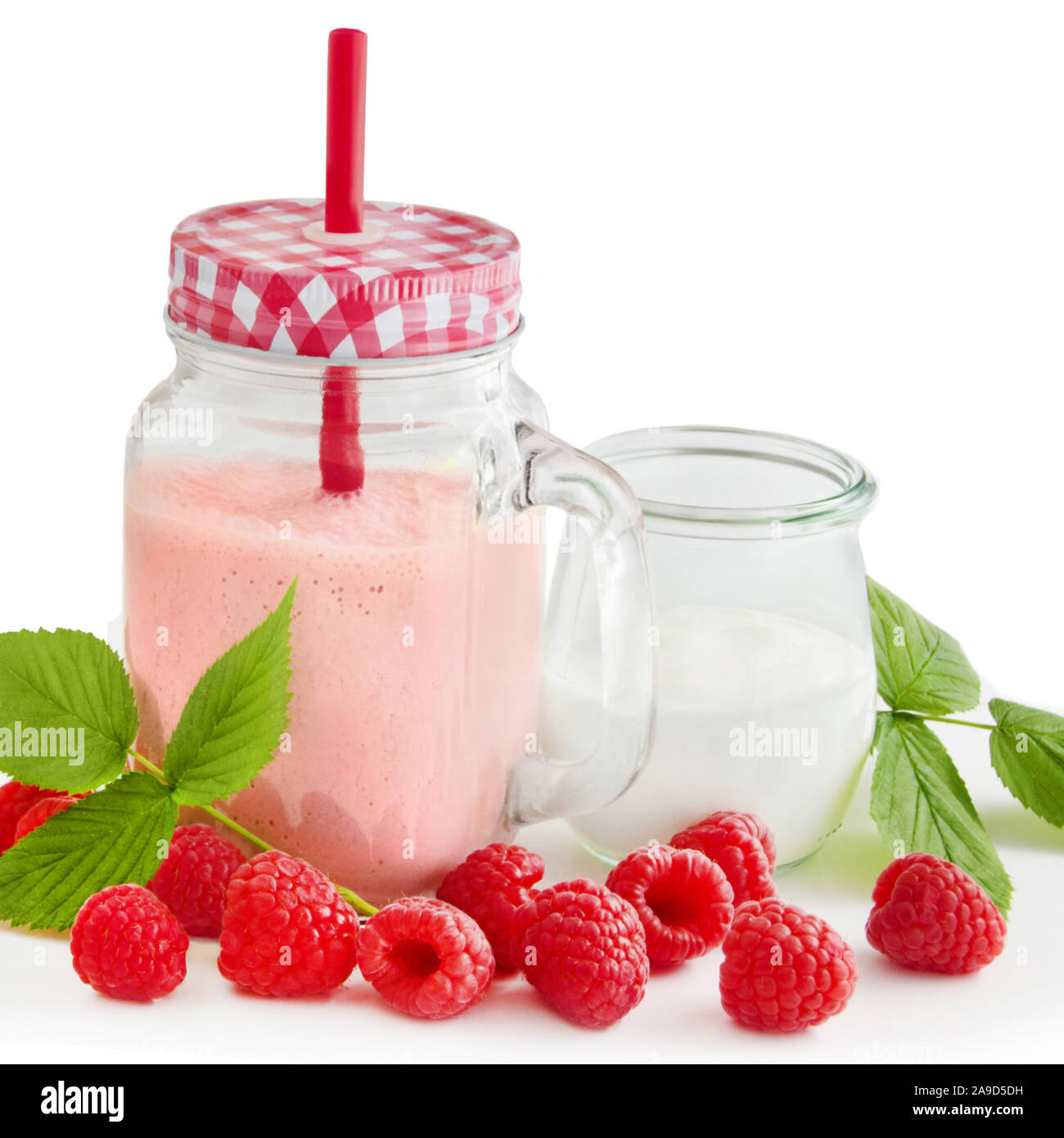 Himbeer joghurt -Fotos und -Bildmaterial in hoher Auflösung – Alamy