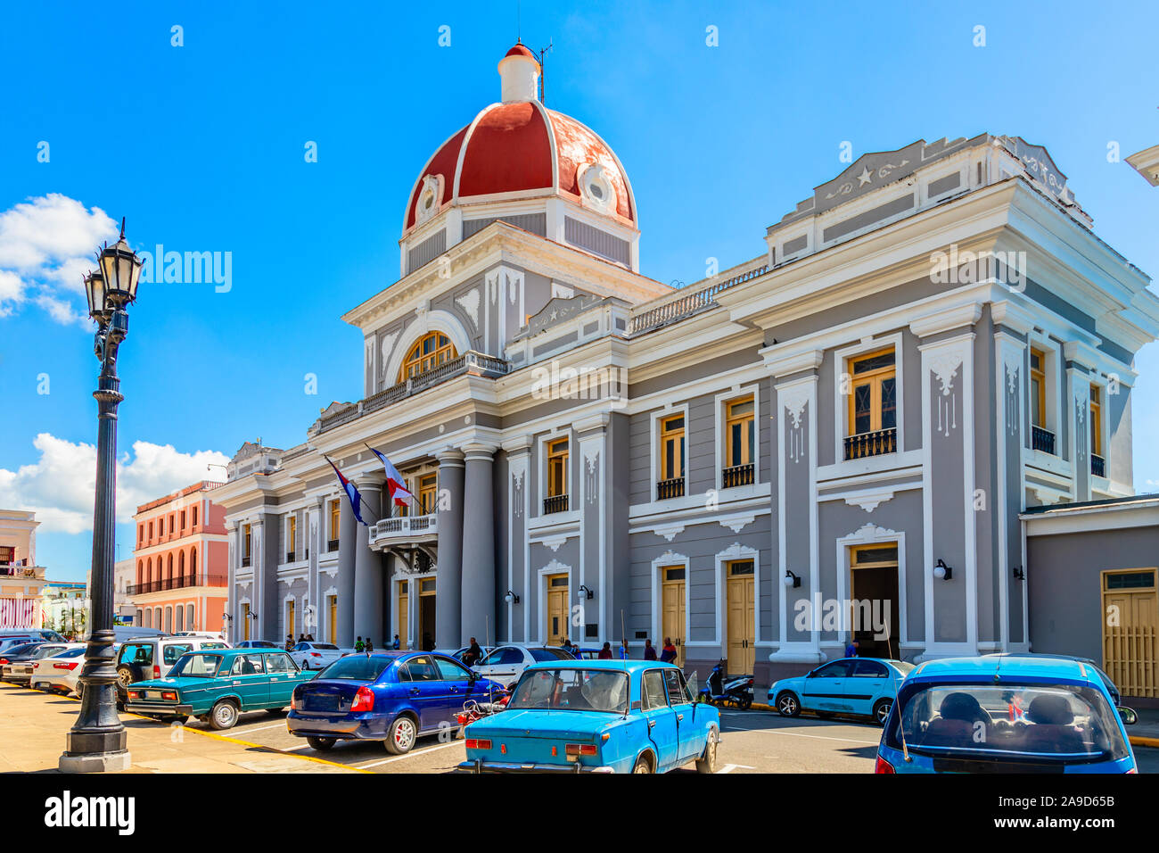 Central Square wit rote Kuppel Palace, Cienfuegos, Kuba Stockfoto Central Square wit rote Kuppel Palace, Cienfuegos, Kuba Stockfoto