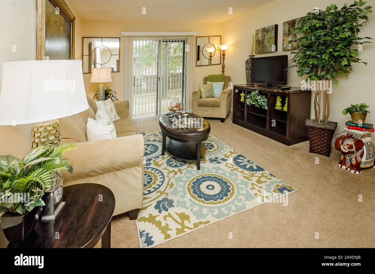 Das Wohnzimmer im Herbst Wald Apartments auf Foreman Road in Mobile, Alabama. Das Anwesen ist im Besitz von Sealy Management Unternehmen betrieben. Stockfoto