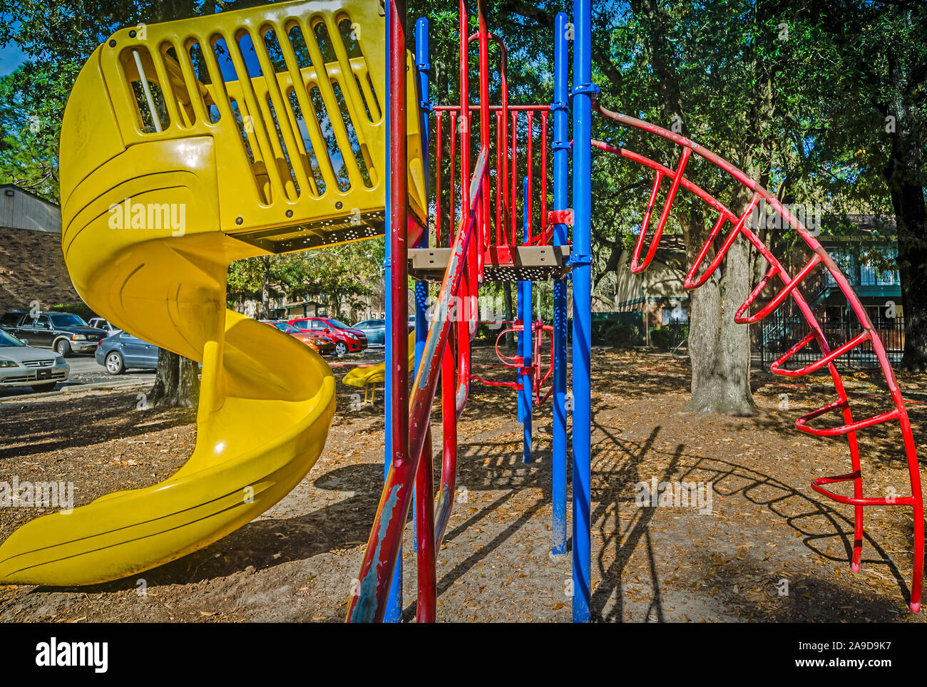 Ein Spielplatz ist eine der Annehmlichkeiten zu den Bewohnern im Herbst Wald Wohnung Wohnungen in Mobile, Alabama, zur Verfügung. Stockfoto