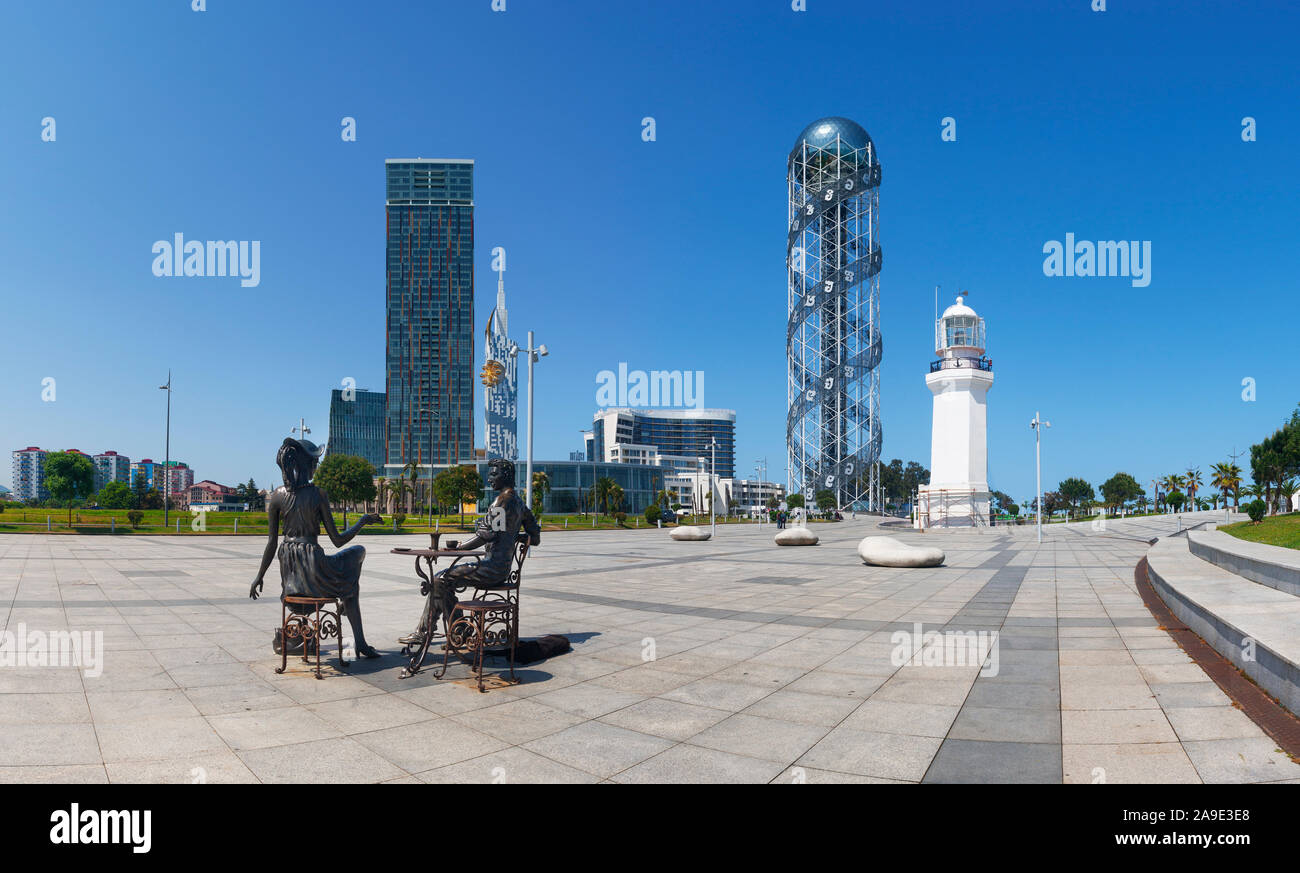 Georgien, Adscharien, Batumi, Alphabet Turm, Leuchtturm, Skulptur, Wunder Park, Stockfoto