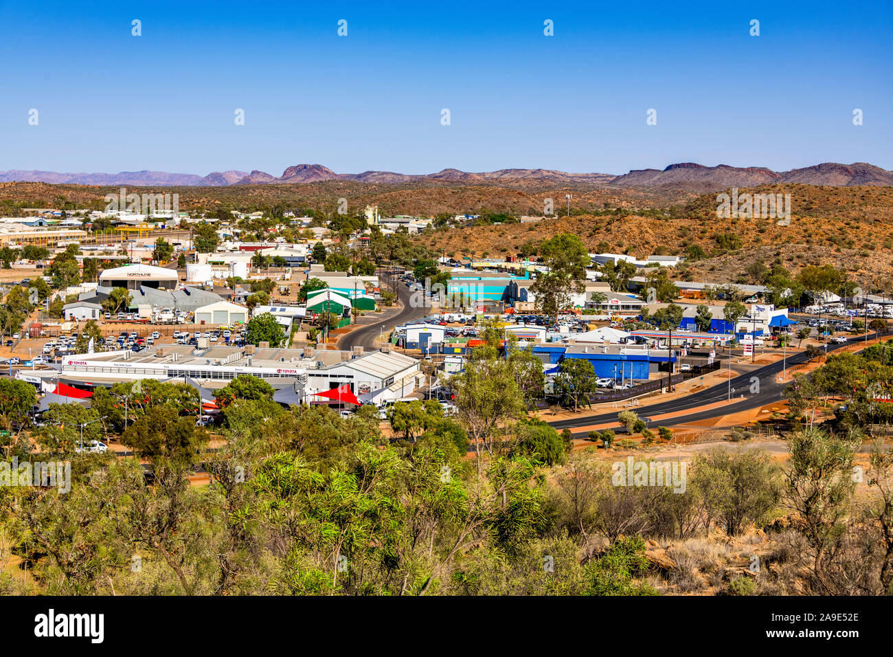8 Okt 19 - Alice Springs, Northern Territory, Australien. Der Blick auf Alice Springs vom ANZAC Hill. Stockfoto