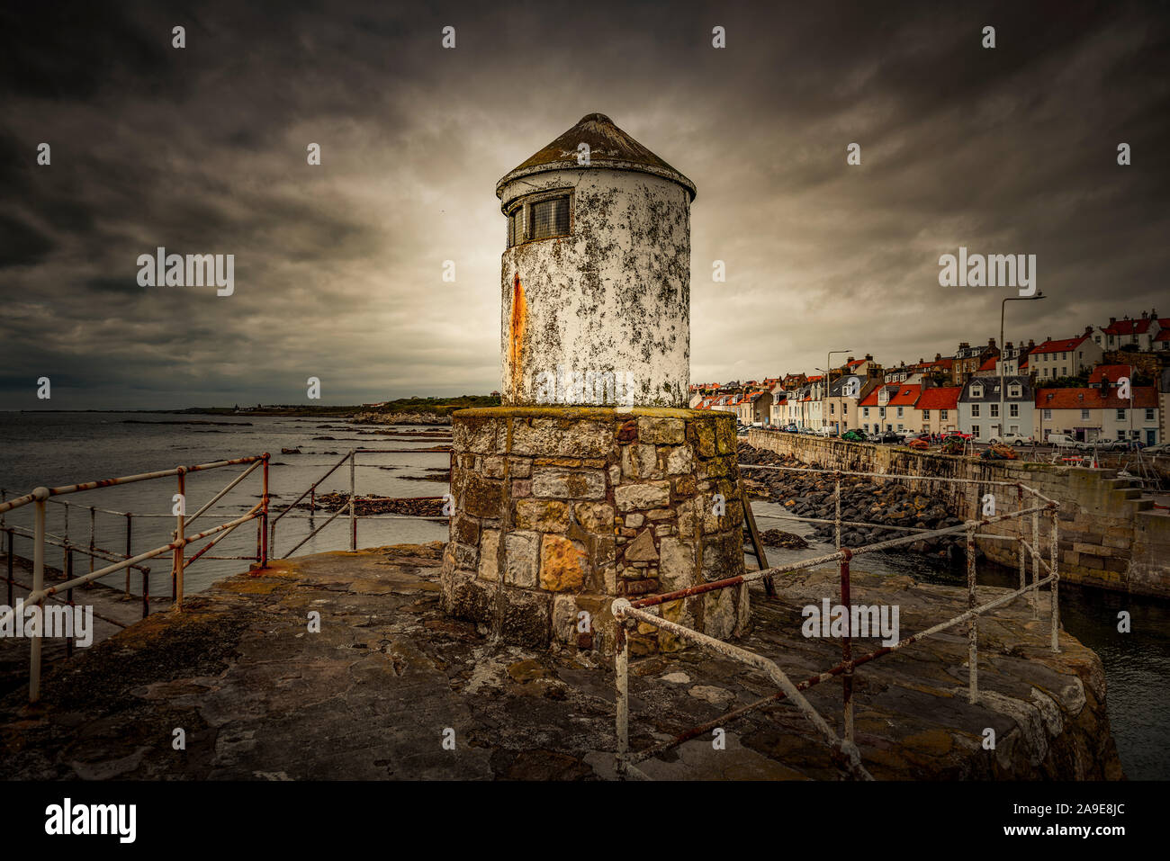 Europa, Großbritannien, Schottland, Küste, Küstenweg, Fife Coastal Path, Anstruther, Hafen, Seebrücke, Leuchtturm Stockfoto