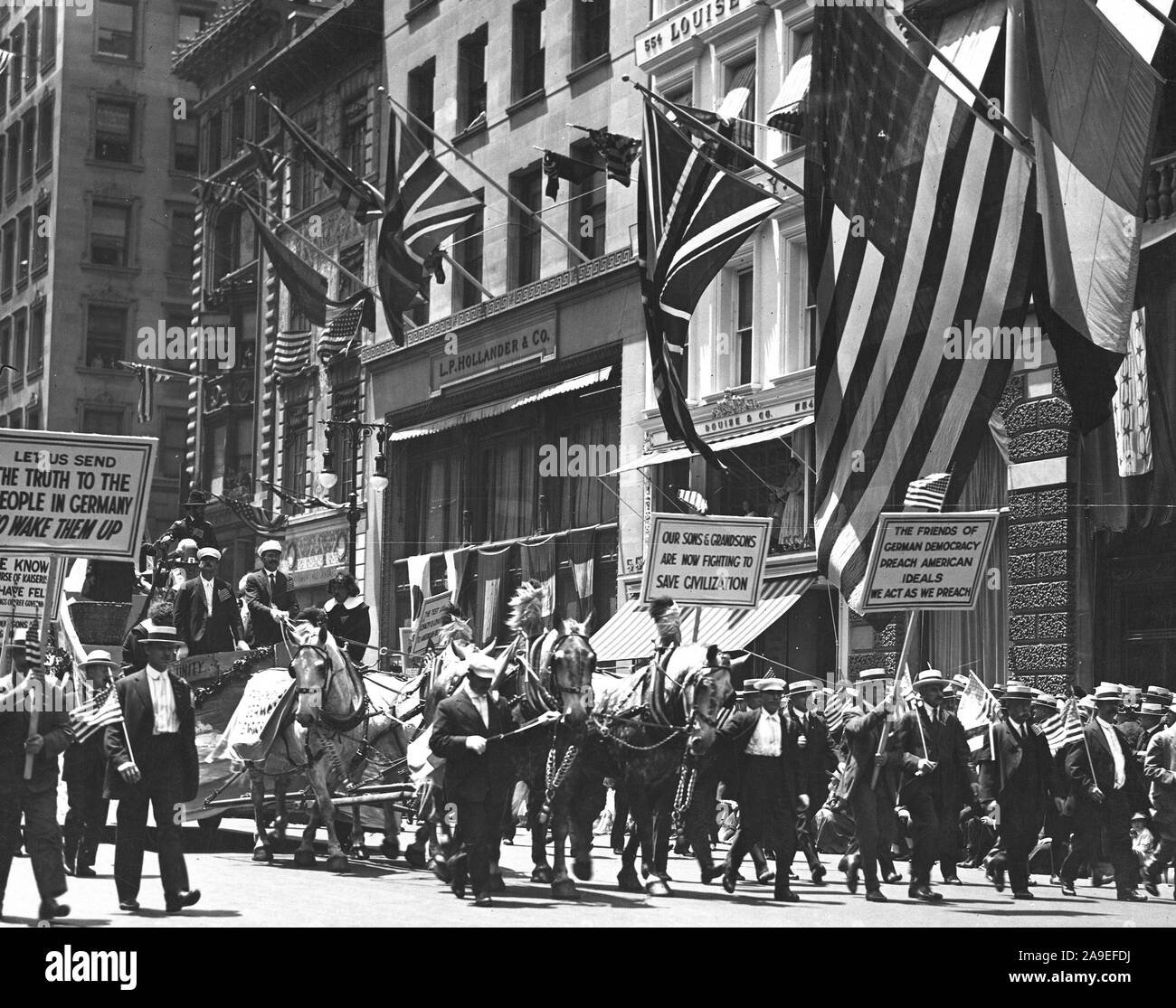 Tag der Unabhängigkeit, geboren 1918 - Deutsche Bürger in der Independence Day Parade, New York City Stockfoto