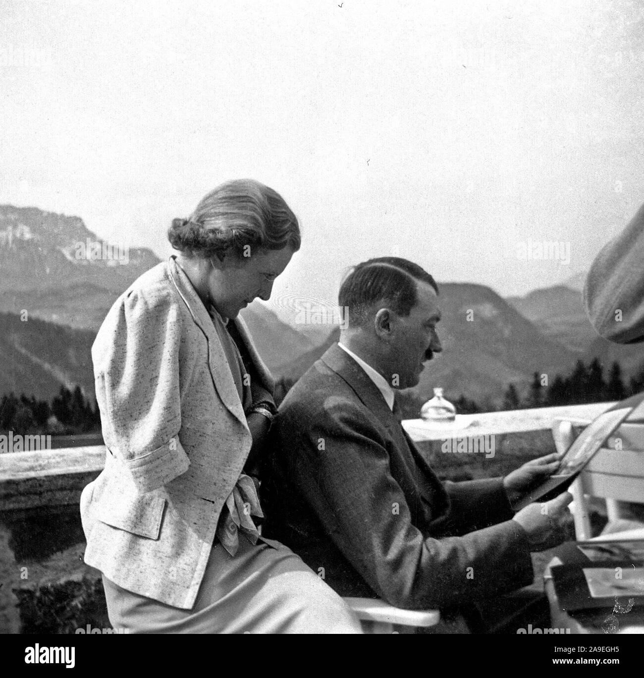 Eva Braun Collection (Album 3) - Candid photo der deutschen NS-Führer Adolf Hitler Ca. 1930s oder 1940s Stockfoto