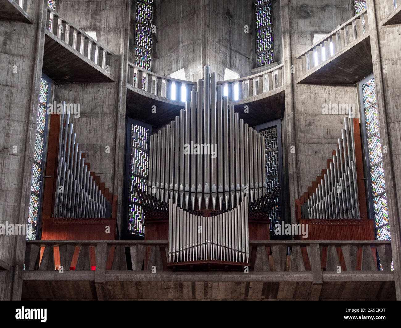 Großen Orgel von Robert Boisseau. Kirche Notre-Dame von Royan Royan, Frankreich. Stockfoto