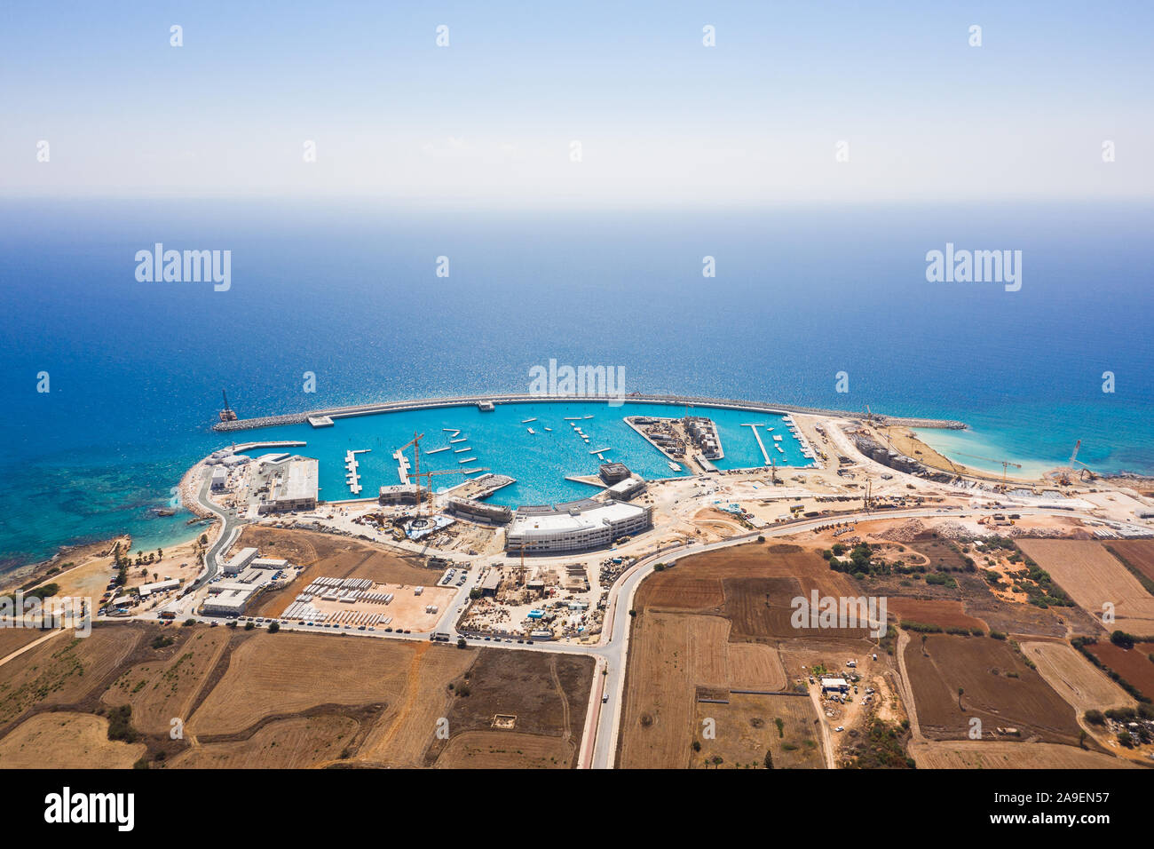 Der Bau von neuen Jachthafen in Ayia Napa, Zypern, Luftaufnahme Stockfoto