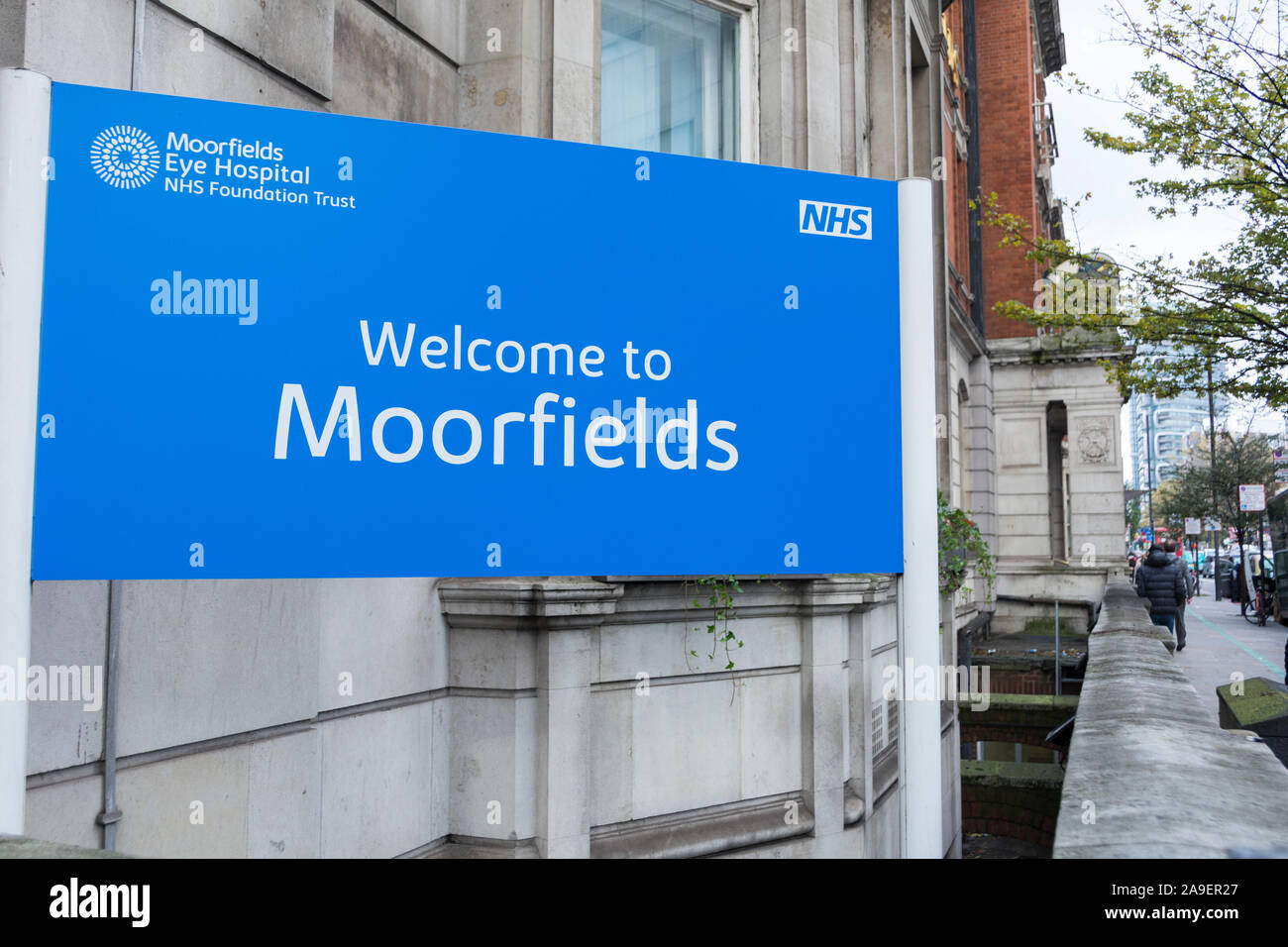 Die Moorfields Eye Hospital, City Road, London, EC1, UK Willkommen Stockfoto