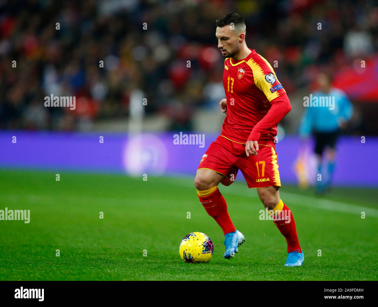 LONDON, ENGLAND. 14. NOVEMBER: sead Haksabanovic Montenegros während der UEFA Euro Qualifier 2020 zwischen England und Montenegro im Wembley Stadion in L Stockfoto