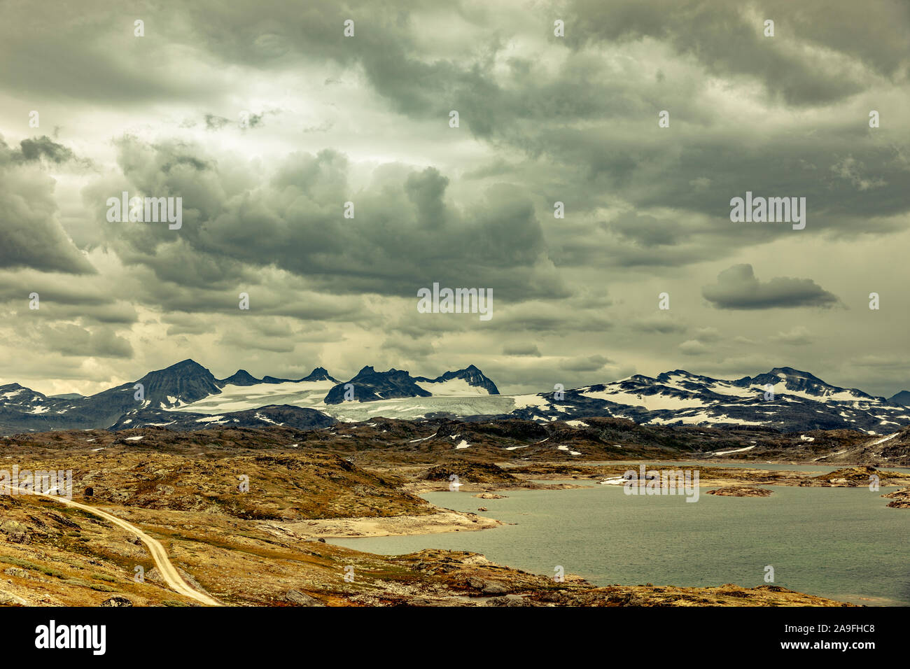 Bergpanorama mit Seen in Jotunheimen Norwegen Stockfoto