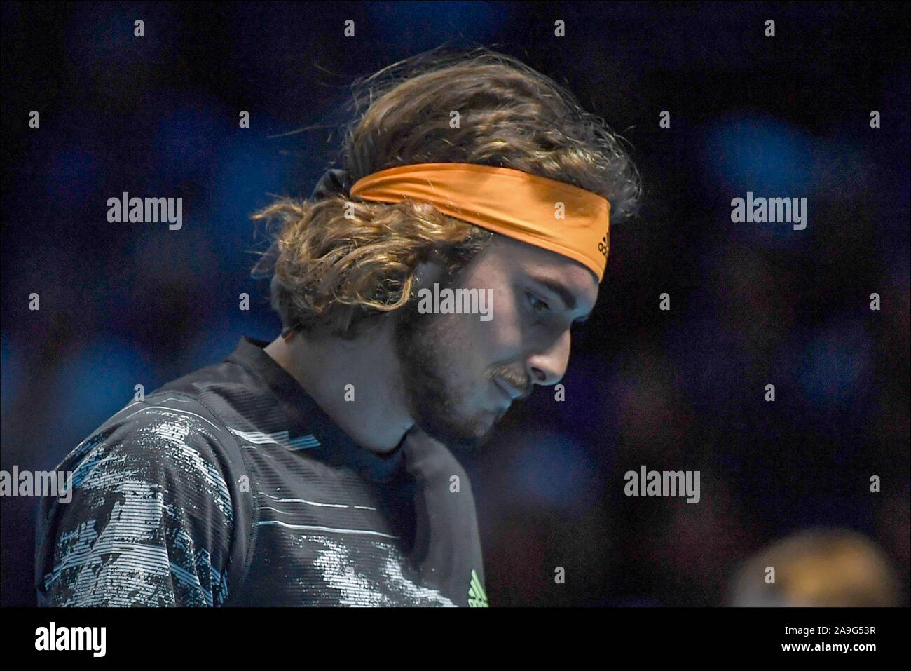 London, Großbritannien. 15 Nov, 2019. stefanos tsitsipasduring Nitto ATP-Finale Rafael Nadal vs Stefanos Tsitsipas, Tennis Internationals in London, Großbritannien, 15. November 2019 - LPS/Roberto Zanettin Credit: Roberto Zanettin/LPS/ZUMA Draht/Alamy leben Nachrichten Stockfoto