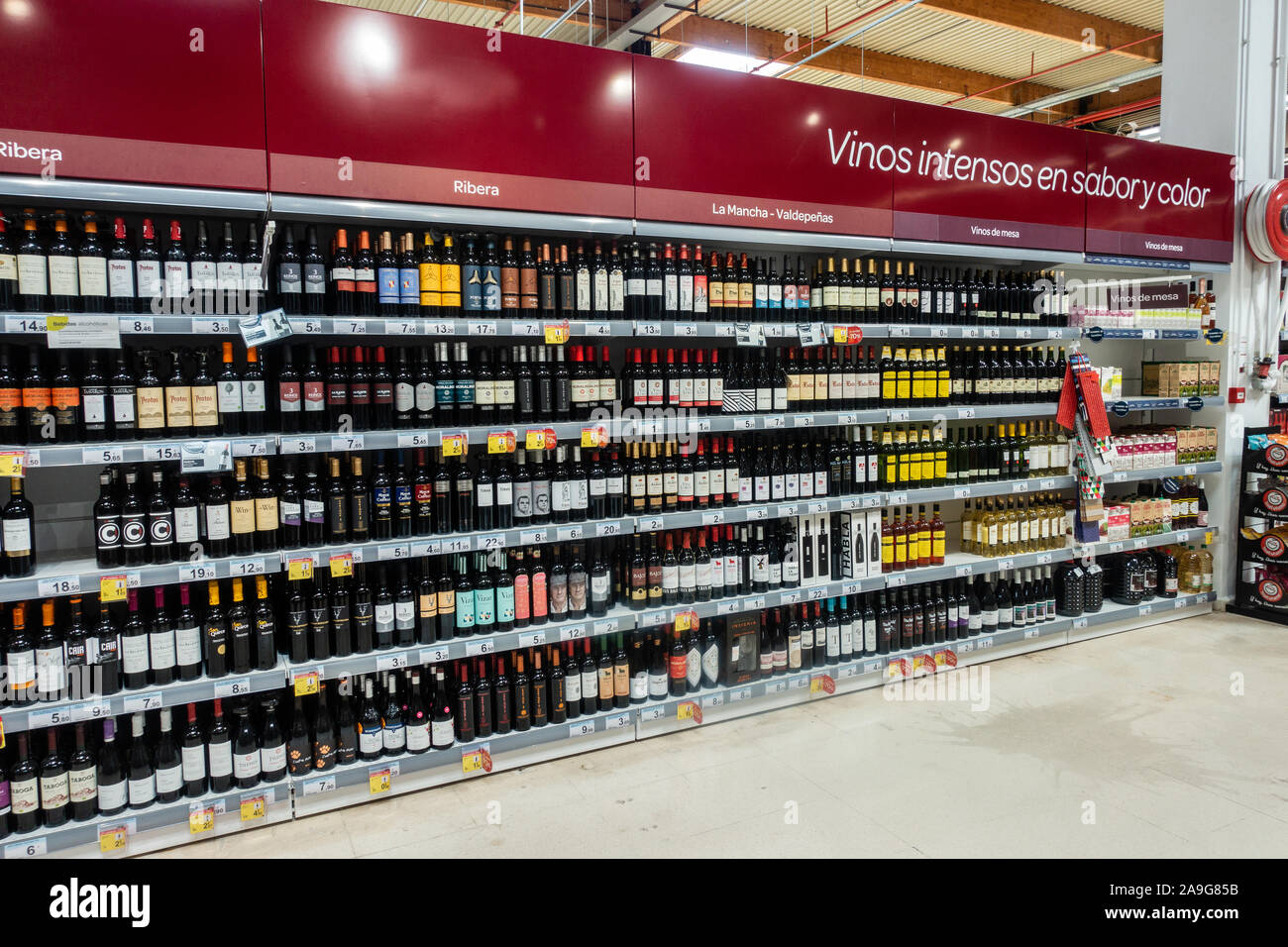 Carrefour Hypermarkt Orihuela Stockfoto